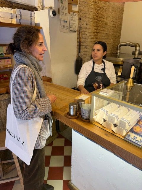 entrega felicitaciones de navidad Ribamar barrio santa cruz sevilla