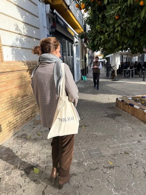 entrega felicitaciones de navidad Ribamar barrio santa cruz sevilla