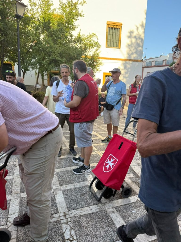 voluntariado Ribamar La Orden de Malta Sevilla reparto de alimentos